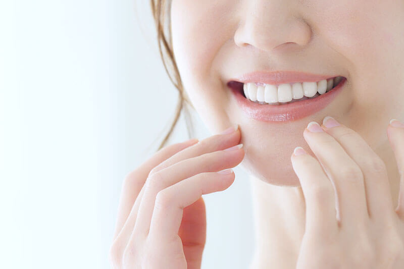 審美歯科の選択肢の一つ、ホワイトニングできれいな白い歯